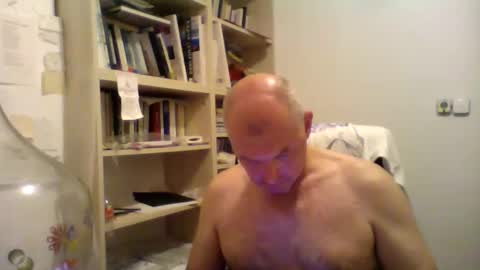 Snapshot of fojtik chatting on 09.22.25 Fojtik online show from 09.22.25