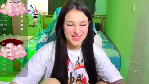 Snapshot of folinskaayaa chatting on 09.29.25 folinskaayaa online show from 09.29.25