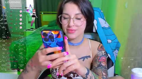 Snapshot of folinskaayaa chatting on 10.16.25 folinskaayaa online show from 10.16.25