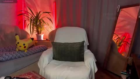     online show from 11.05.25