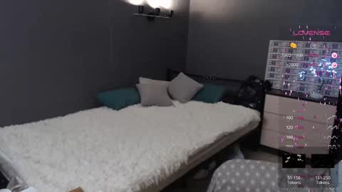 Snapshot of foreversmileme chatting on 11.10.25 Julia online show from 11.10.25