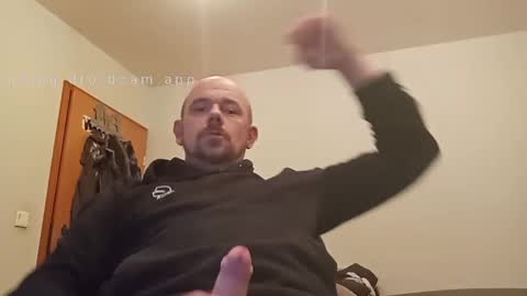 Snapshot of fotzencommander chatting on 02.08.25 fotzencommander online show from 02.08.25