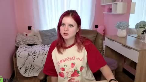 Snapshot of fox_cutee chatting on 06.25.26 Fox online show from 06.25.26