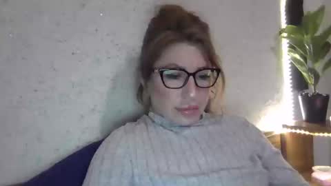 fox_red_lady7 online show from 01.23.25