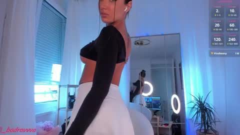 Snapshot of foxe_sailey chatting on 06.06.26 Fox love you online show from 06.06.26
