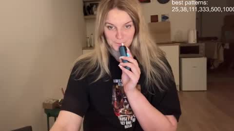 i am your baby Alien  online show from 02.15.25