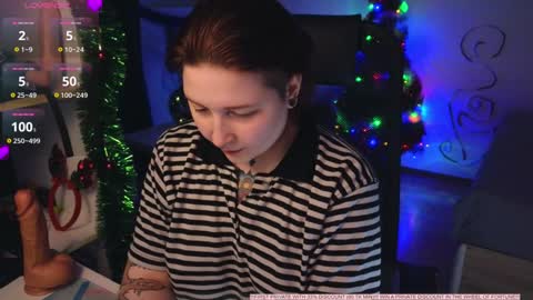 Snapshot of foxgirlandmerguis chatting on 12.25.24 Belinda online show from 12.25.24