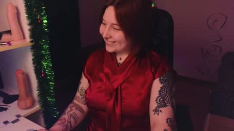 Snapshot of foxgirlandmerguis chatting on 12.31.24 Belinda online show from 12.31.24