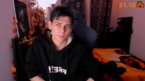 Snapshot of foxicfu chatting on 10.28.25 Foxicfu online show from 10.28.25