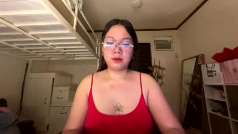 Snapshot of foxieeealona chatting on 05.16.26 Alicia Baby online show from 05.16.26