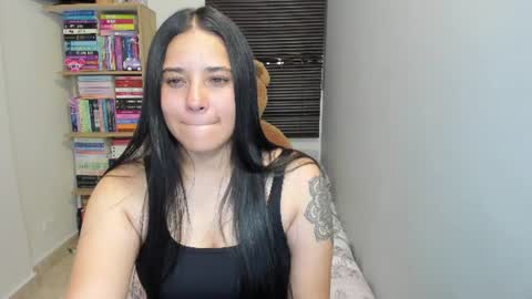 Snapshot of foxwen chatting on 06.23.26 wen. online show from 06.23.26