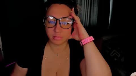 Kris online show from 10.27.25