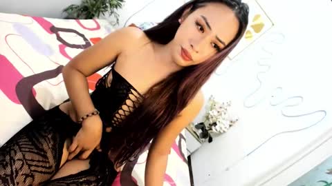 Snapshot of foxxxy_bunny18 chatting on 10.14.25 Rianne online show from 10.14.25