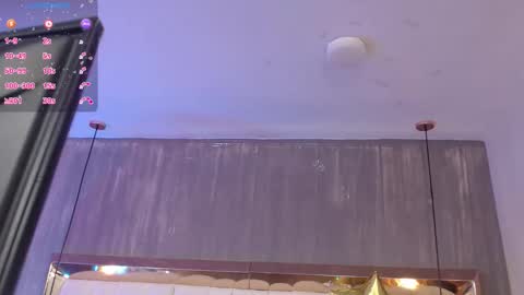 Snapshot of foxxy_dolce chatting on 10.31.25 Foxxy online show from 10.31.25