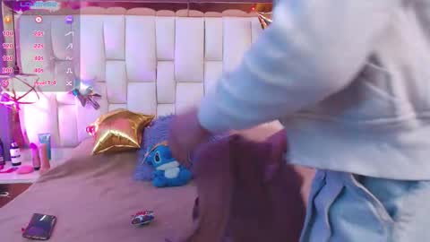 Snapshot of foxxy_dolce chatting on 11.03.25 Foxxy online show from 11.03.25