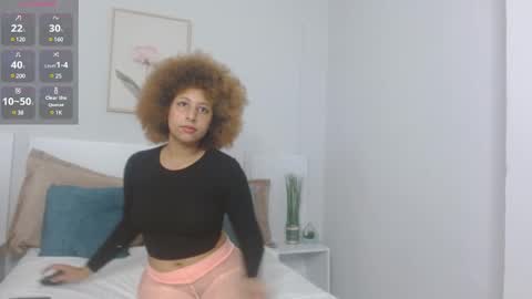 Snapshot of foxy_lexy chatting on 03.04.25 foxy_lexy online show from 03.04.25