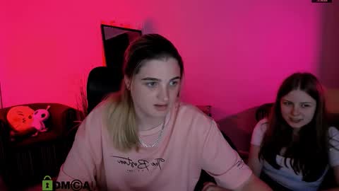 Snapshot of foxy_tease_ chatting on 10.12.25 foxy_tease_ online show from 10.12.25