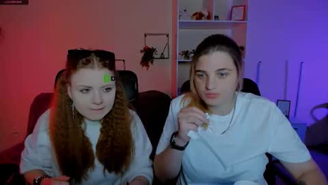 Snapshot of foxy_tease_ chatting on 10.15.25 foxy_tease_ online show from 10.15.25