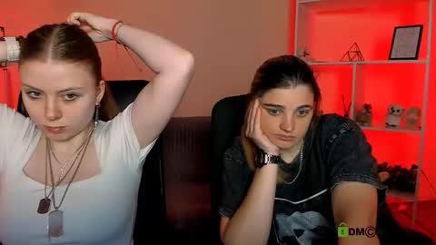 Snapshot of foxy_tease_ chatting on 10.18.25 foxy_tease_ online show from 10.18.25