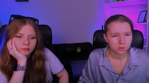 Snapshot of foxy_tease_ chatting on 11.06.25 foxy_tease_ online show from 11.06.25