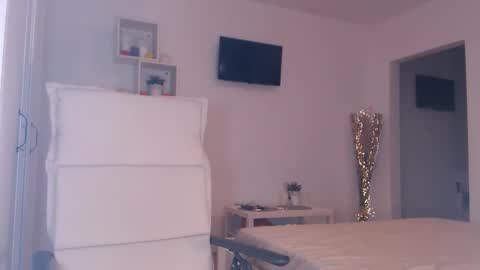 Snapshot of foxyadele_ chatting on 06.08.26 Adela - Single mom. 40 y online show from 06.08.26