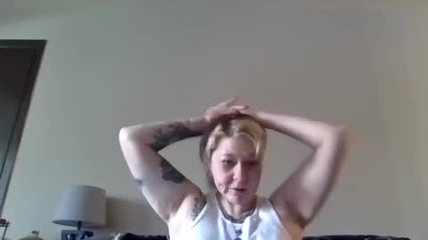 foxyfang online show from 12.21.25