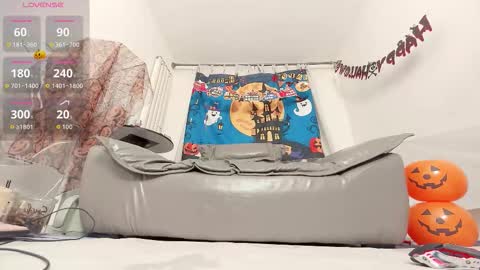 Snapshot of foxyiyi chatting on 10.25.25 yiyi online show from 10.25.25