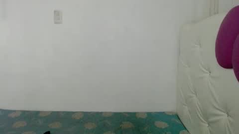 Snapshot of foxylicious_danielax chatting on 10.21.25 Daniela online show from 10.21.25