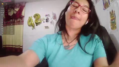 Snapshot of foxymalish chatting on 05.11.26 Malishka online show from 05.11.26