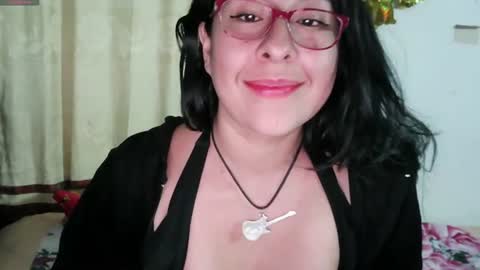 Snapshot of foxymalish chatting on 06.26.26 Malishka online show from 06.26.26
