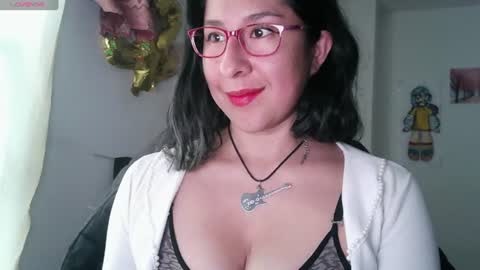 Snapshot of foxymalish chatting on 07.17.26 Malishka online show from 07.17.26