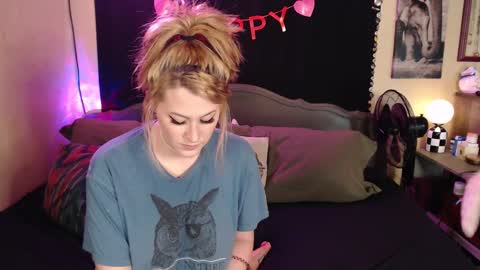 Snapshot of foxymalloryknoxy69 chatting on 03.01.25 Mallory Koxx online show from 03.01.25