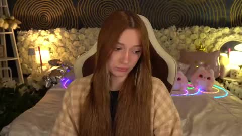 Snapshot of foxymayy chatting on 05.17.26 Maya online show from 05.17.26