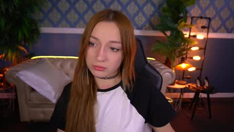 Snapshot of foxymayy chatting on 05.21.26 Maya online show from 05.21.26