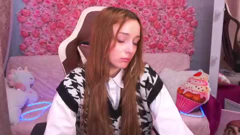 Snapshot of foxymayy chatting on 05.30.26 Maya online show from 05.30.26