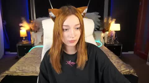 Snapshot of foxymayy chatting on 06.28.26 Maya online show from 06.28.26