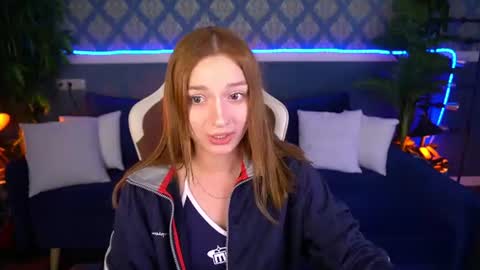 Snapshot of foxymayy chatting on 07.05.26 Maya online show from 07.05.26