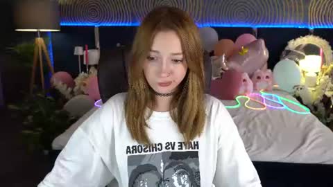 Snapshot of foxymayy chatting on 07.15.26 Maya online show from 07.15.26