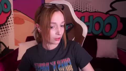 Snapshot of foxymayy chatting on 07.26.26 Maya online show from 07.26.26