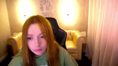Snapshot of foxymayy chatting on 07.28.26 Maya online show from 07.28.26
