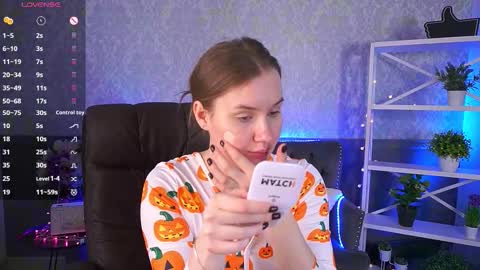 Kate online show from 11.21.25