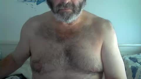 Snapshot of foyett chatting on 10.15.25 foyett online show from 10.15.25