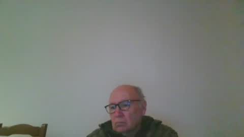 Snapshot of fra94 chatting on 02.17.25 fra94 online show from 02.17.25