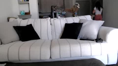 Angel online show from 01.04.25