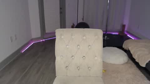 Angel online show from 03.11.25