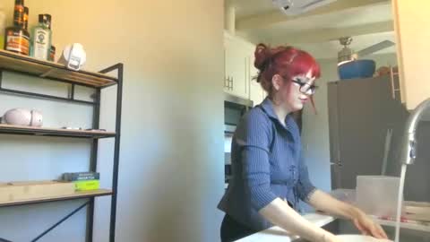 Snapshot of fragilemasochist chatting on 05.28.26 Angel online show from 05.28.26