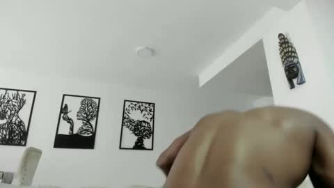 Snapshot of fraiderbrown chatting on 09.30.25 IM FRAIDER online show from 09.30.25