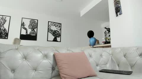 Snapshot of fraiderbrown chatting on 10.14.25 IM FRAIDER online show from 10.14.25