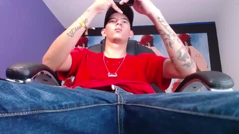 Snapshot of fran_boy_ chatting on 12.03.24 Fran online show from 12.03.24