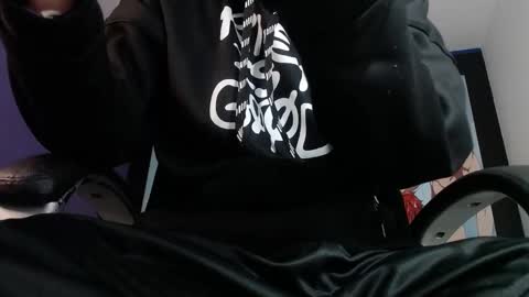 Snapshot of fran_boy_ chatting on 12.30.24 Fran online show from 12.30.24